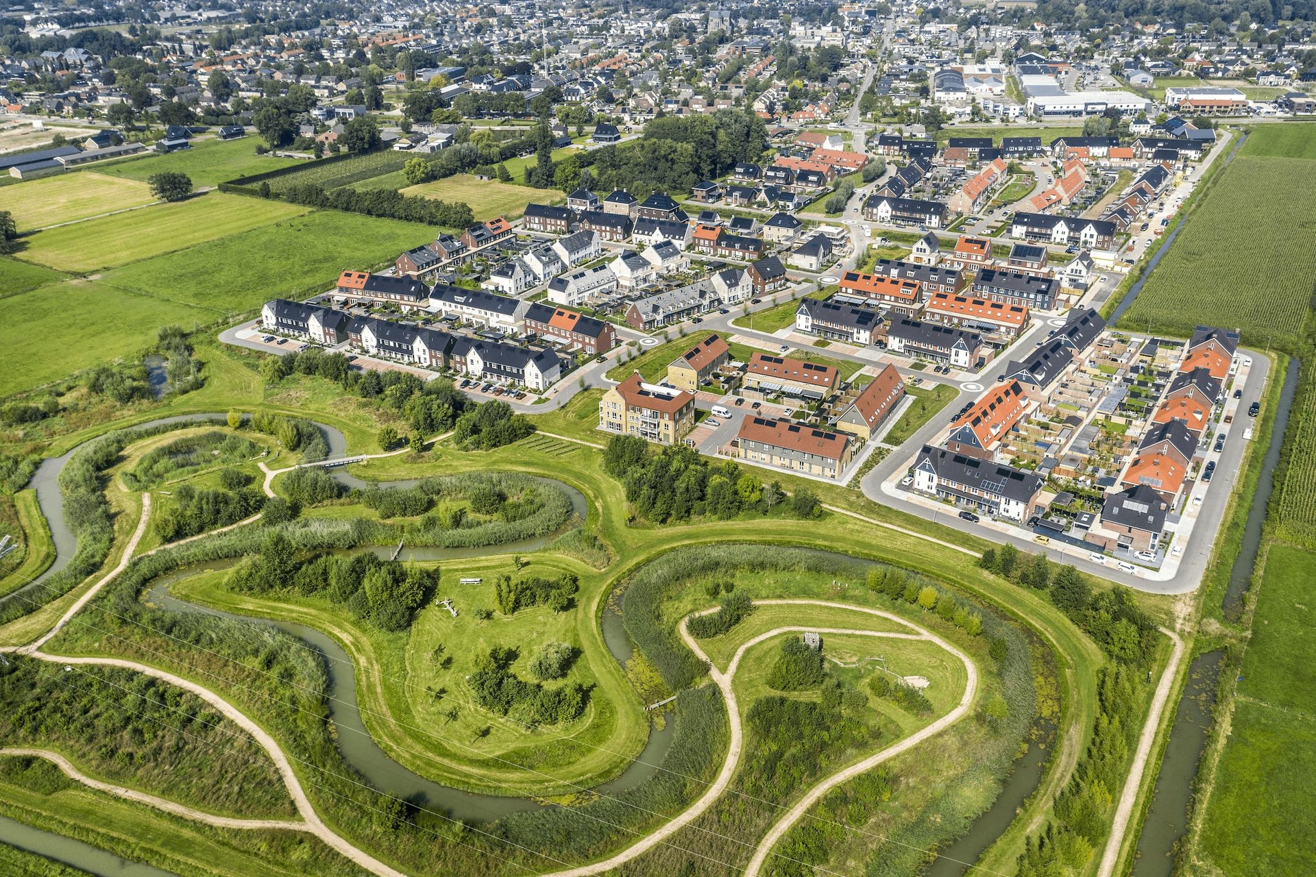 23-Beneden Leeuwen-DJI_0831-optimized