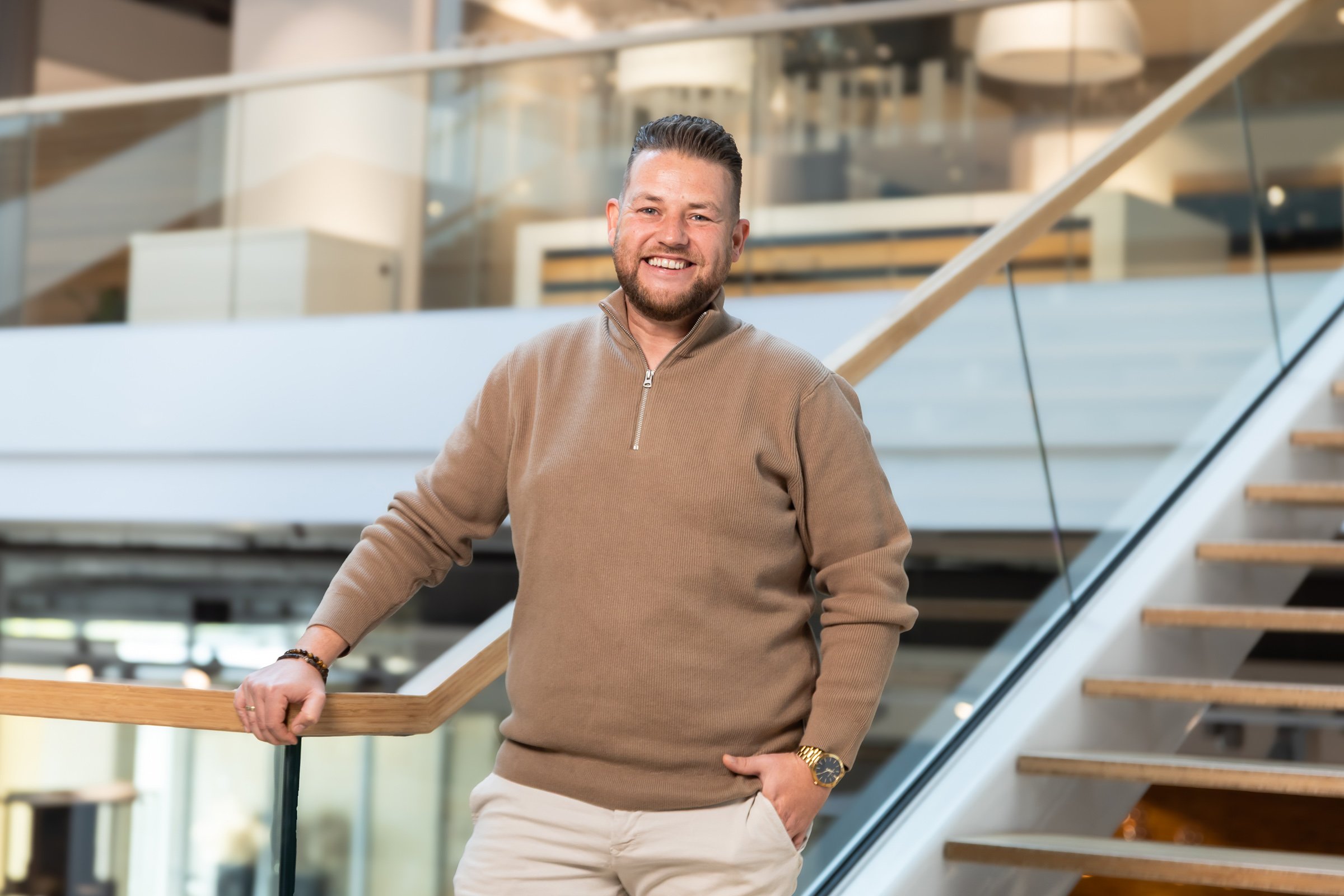 250929-Huysinc-VY699WEB