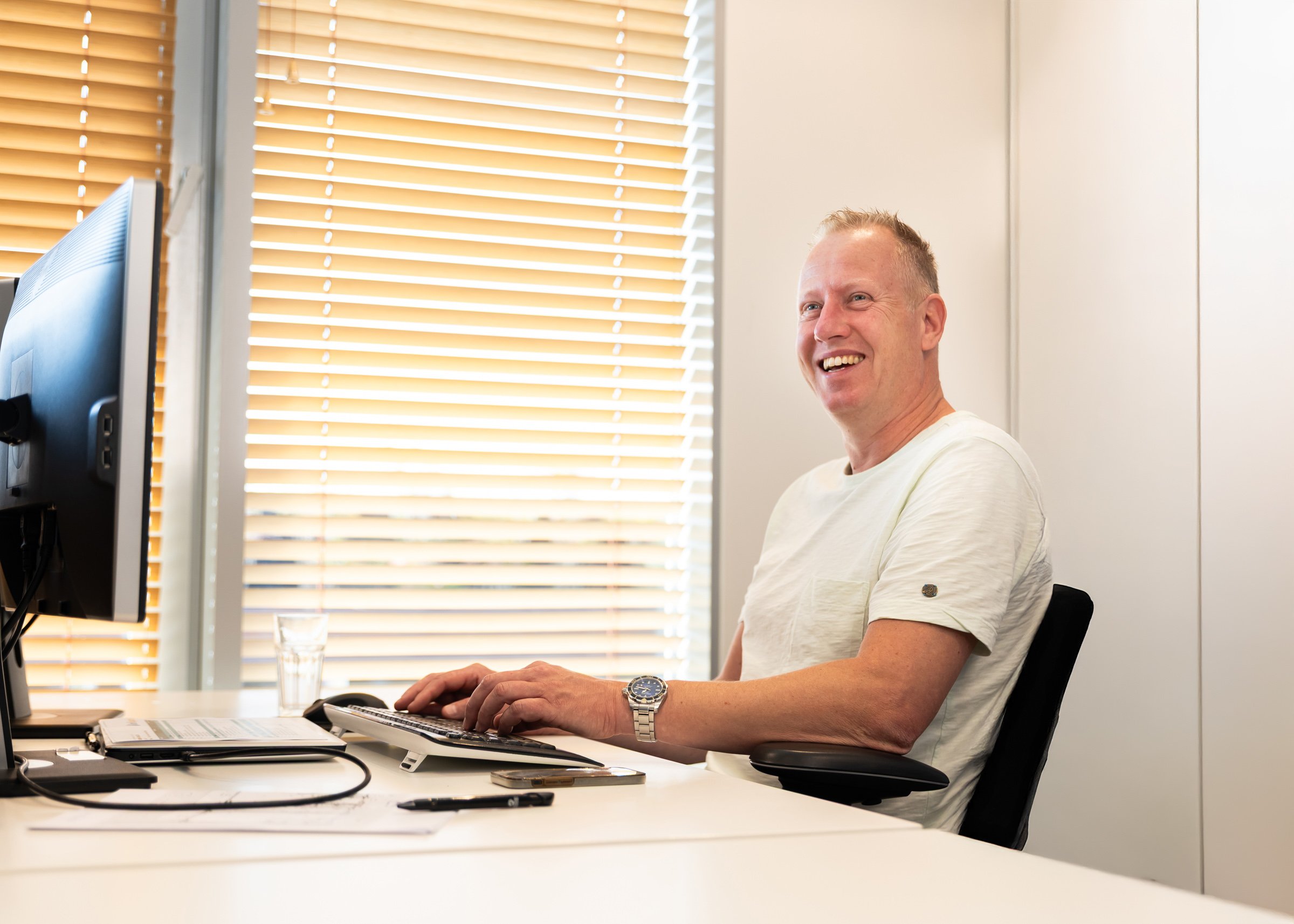 250929-Huysinc-VY814WEB