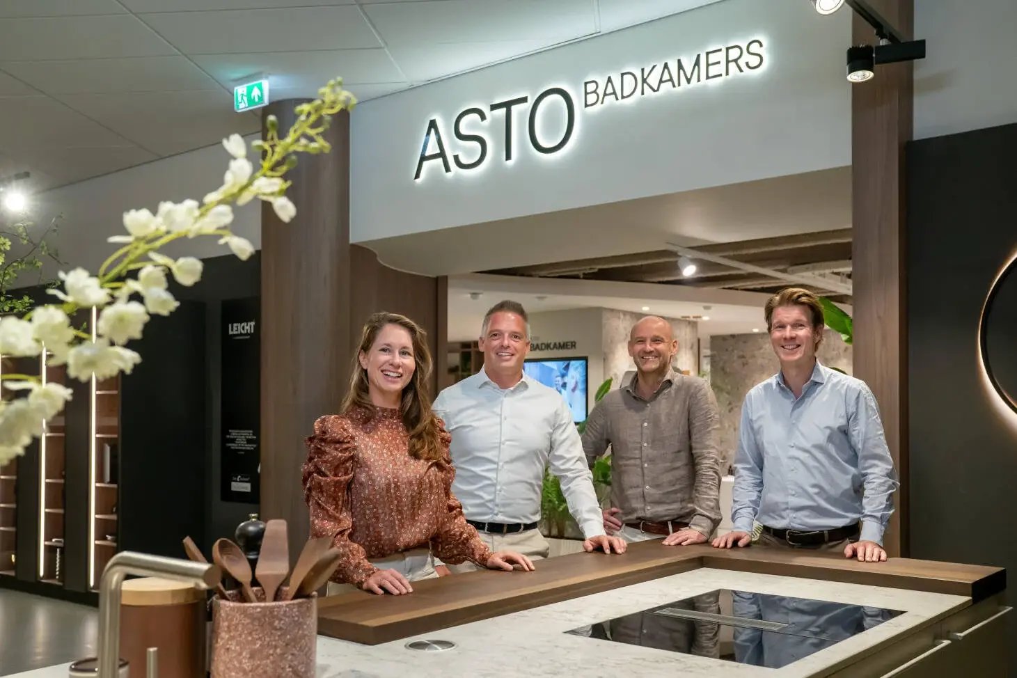DHOMUS directieteam v.l.n.r.- Meike van der Ploeg (directeur HR), Pepijn Kokke (commercieel directeur), Mykel Kusters (directeur financiën & digitalisering) en Duncan Moser (algemeen directeur).