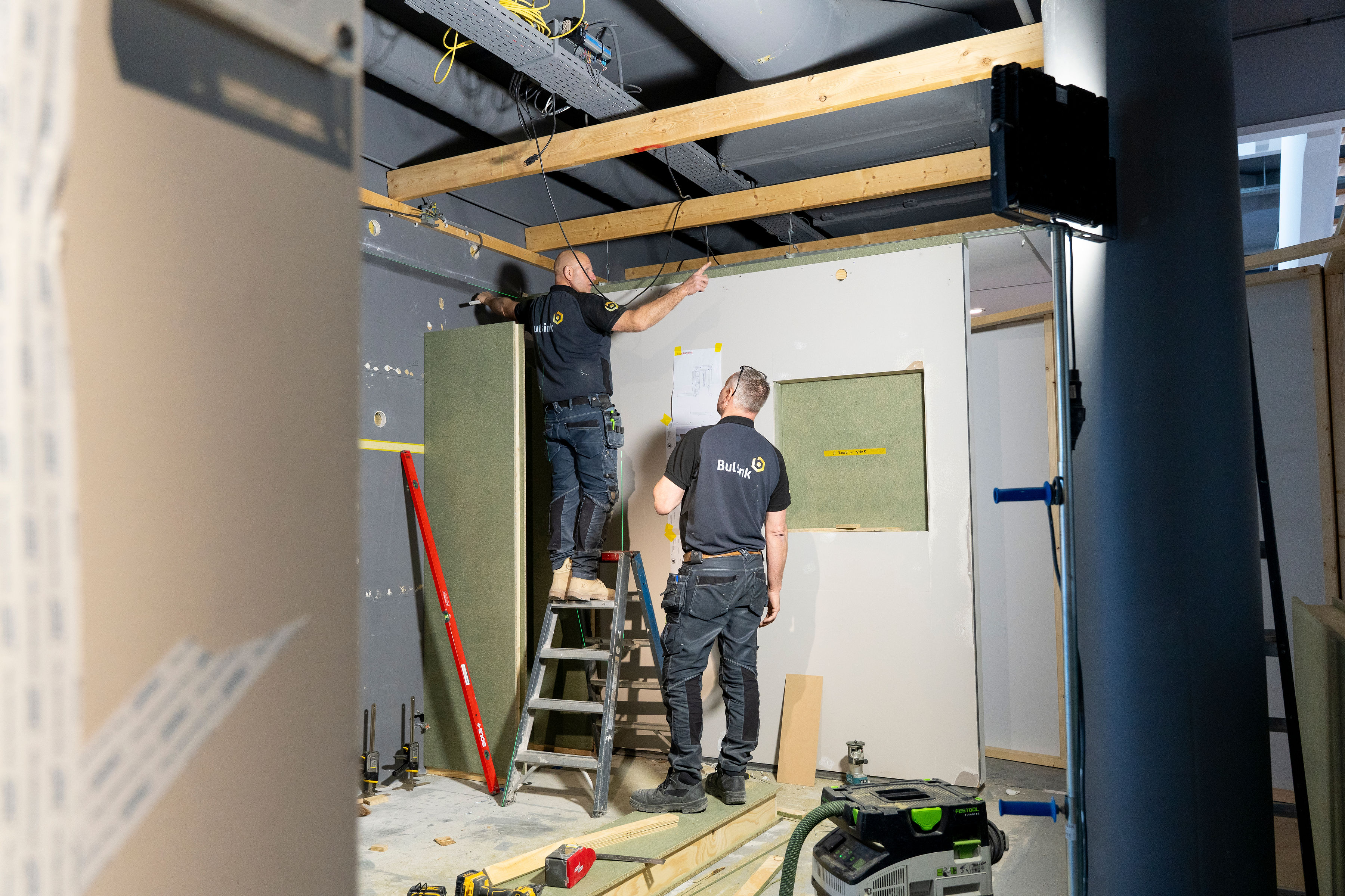 Transformatie&nbsp;Huysinc showroom Waardenburg in volle gang